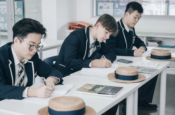 上海哈罗外籍人员子女学校招生简章(幼儿园-高中)(图3)